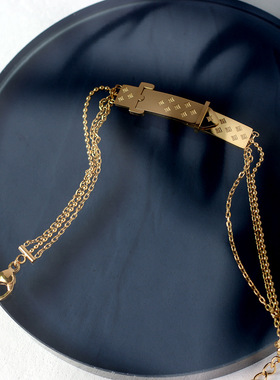 繁星皮带扣图案18K金秋季手链