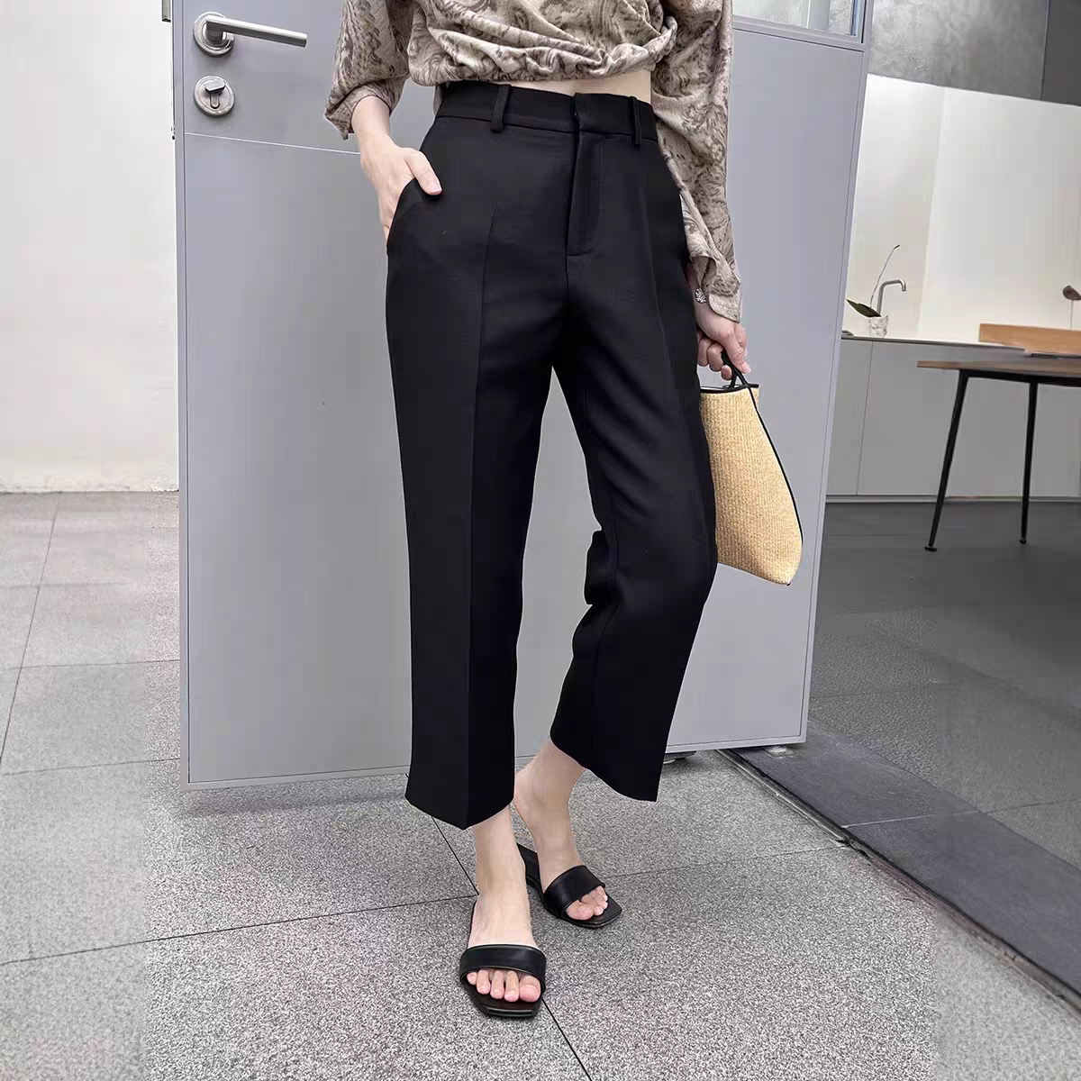 GRACETINA HOO｜法式简约高智感通勤｜光泽直筒七分休闲裤女春夏