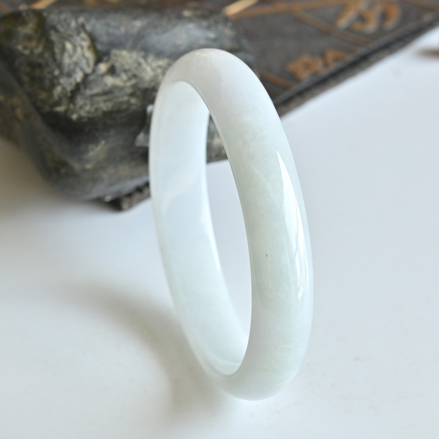 清仓天然a货翡翠手镯冰糯种白色玉镯子椭圆缅甸玉手镯55-53贵妃镯