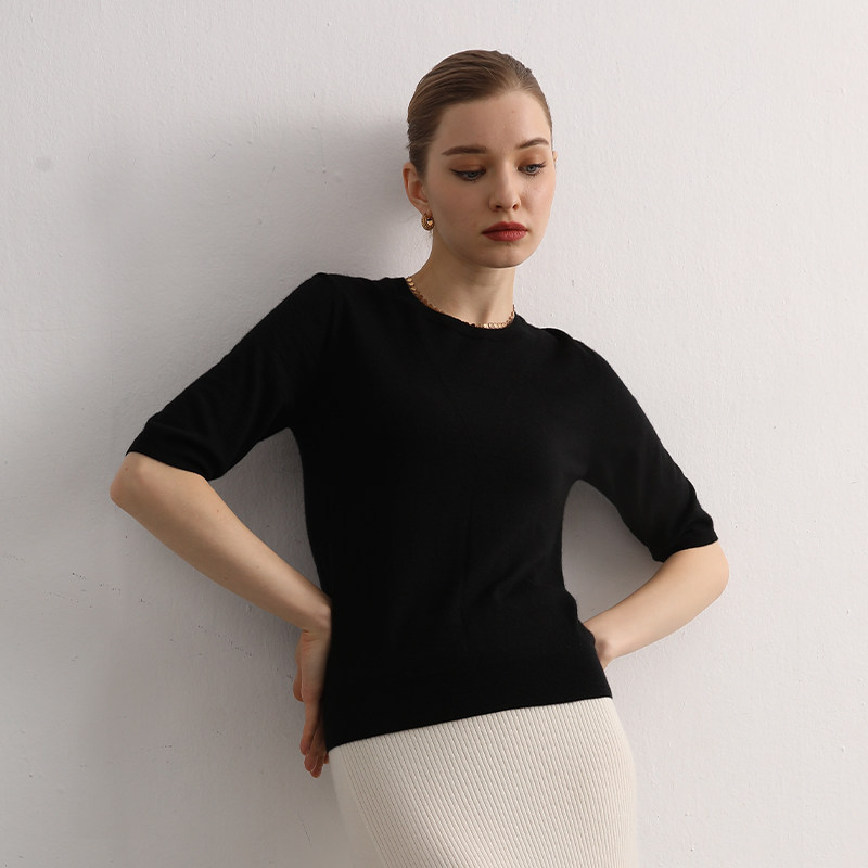 di kangra/德凯佳di kangra/德凯佳女装圆领短袖套头衫轻薄透气