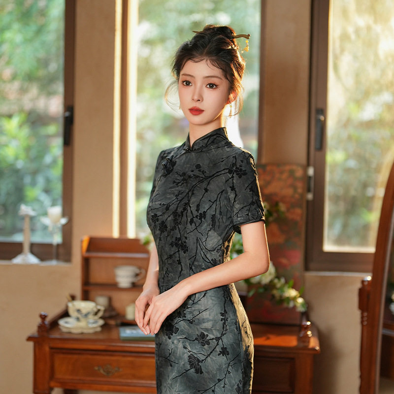 2025年烂花绒旗袍新款早秋旗袍爆款热卖小长款老上海复古传统女装