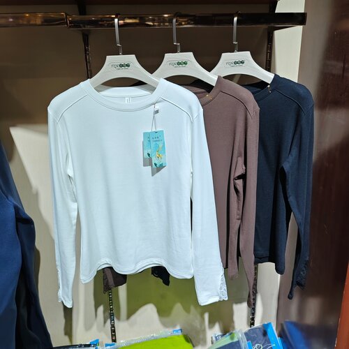 天奇鹿26208女士圆领加薄绒打底衫秋冬新品