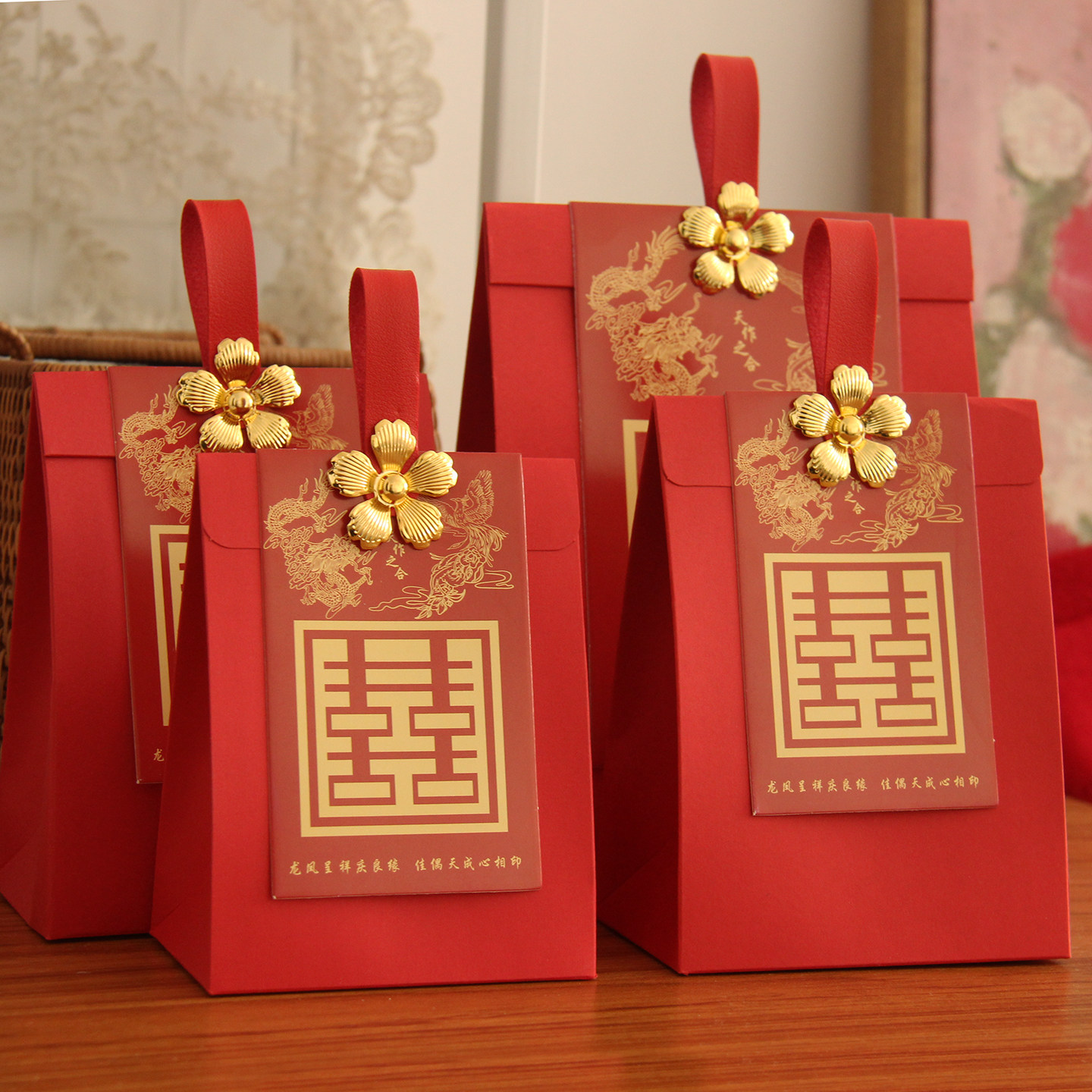 婚庆用品喜糖盒子档高级同款折叠订婚喜糖袋子伴手回礼盒糖盒批发