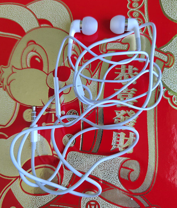 Apple/苹果MA850线控带麦入耳式动铁耳机，接打电话听音乐随意用