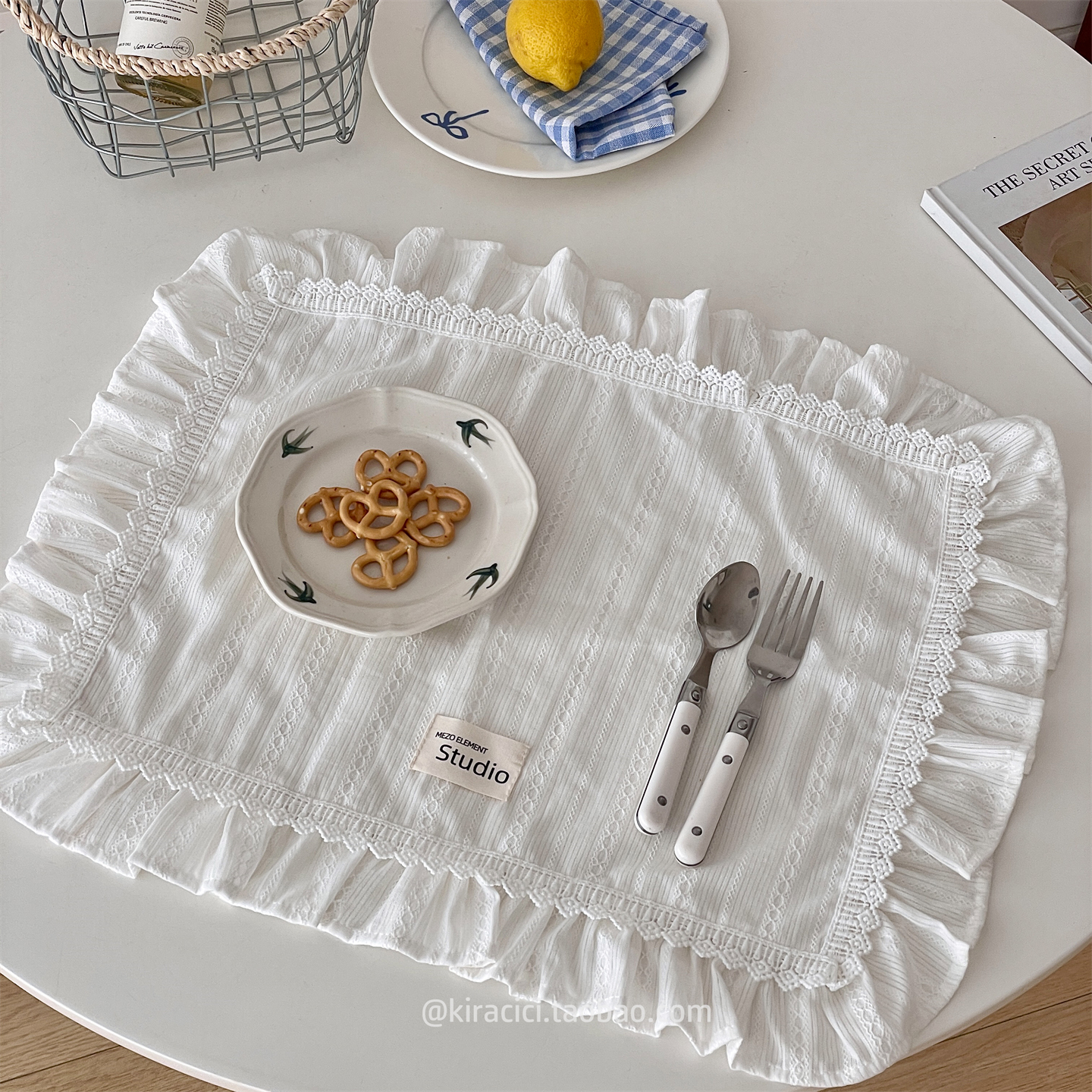 法式荷叶边白色布艺餐垫