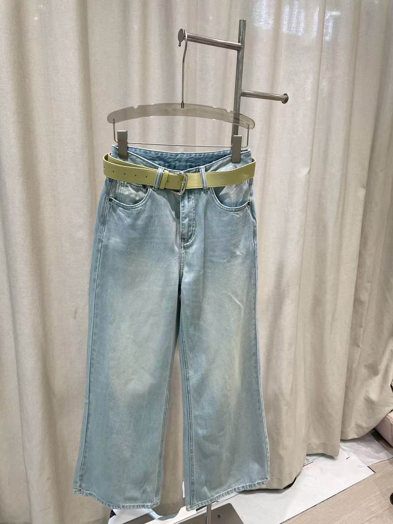 浅色窄版直筒牛仔裤女2026新款春季女士高腰显瘦超好看蓝色阔腿裤