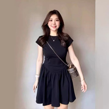 微胖mm高级感黑色收腰鱼骨连衣裙女夏小个子法式气质显瘦小黑裙
