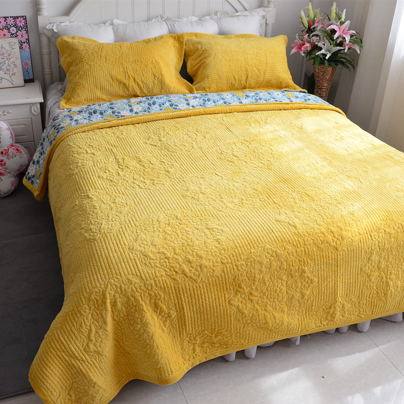 宝宝绒绣花单件床盖棉两面用双面床盖一面绒一面棉绗缝被三件套