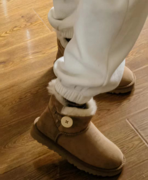 2025年 经典老款   3352羊皮羊毛雪地靴平底 短筒,女鞋,时尚雪地靴,淘宝优惠券,粉丝福利购,淘宝优惠卷