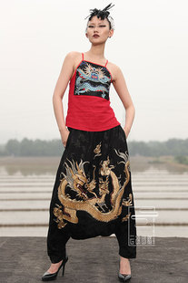 云饰图腾原创设计女装 民族风手工绣龙肚兜麻料松紧小背心 吊带衣