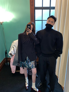 妞穿了一个春节的英气黑西装别致剪裁显瘦大牌外套