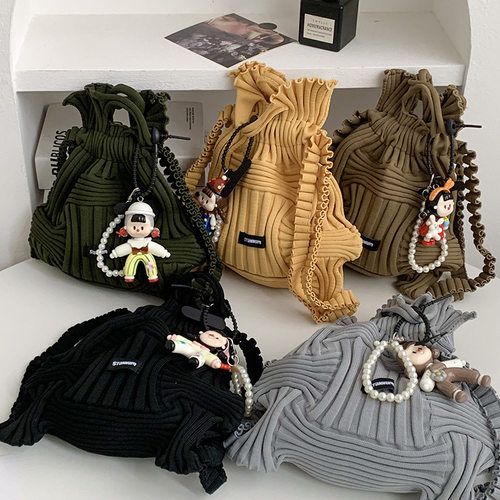 小众设计轻奢褶皱包手提包双肩包