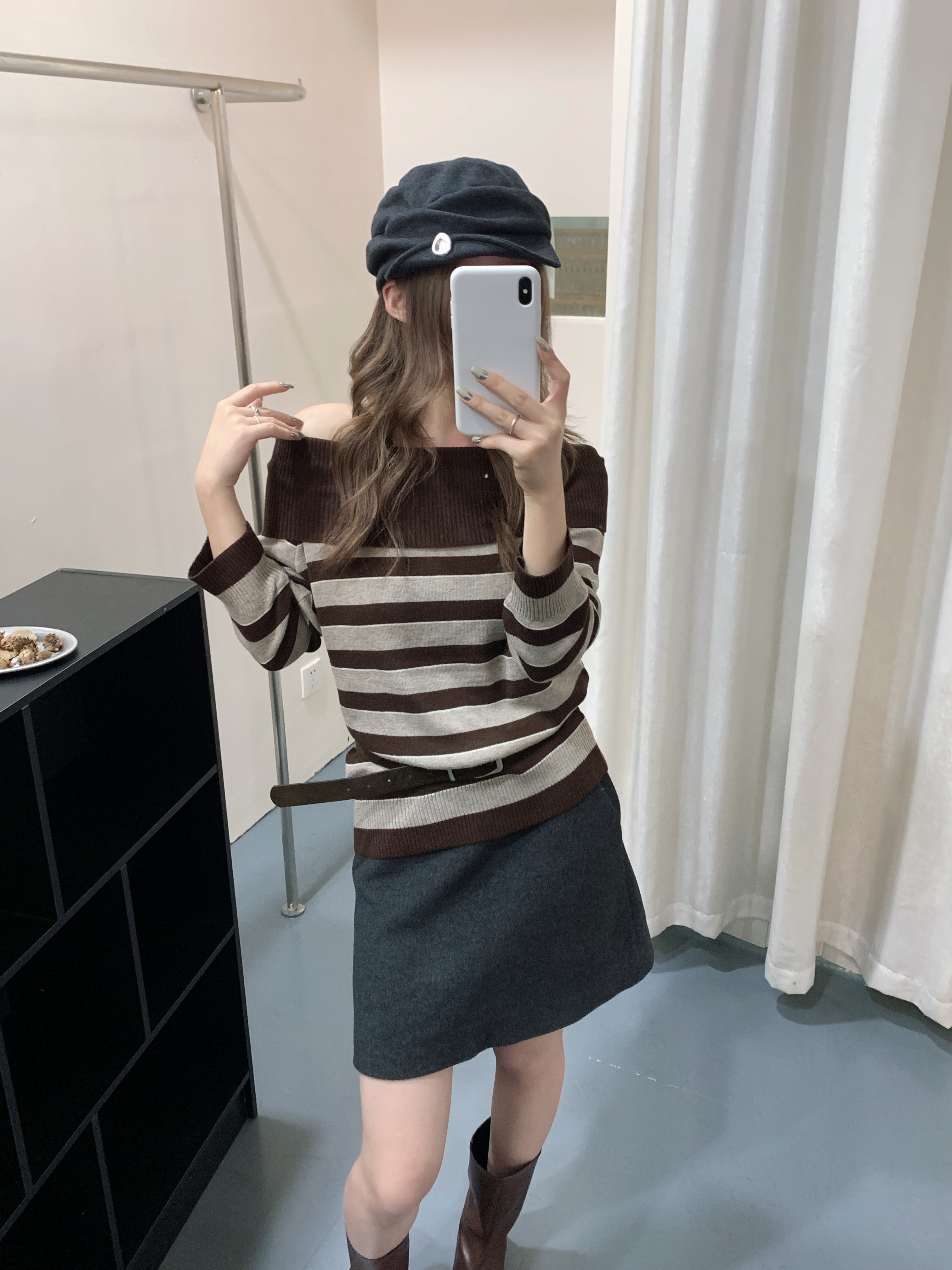 条纹一字肩针织衫毛衣女秋冬季慵懒高级感露肩长袖上衣