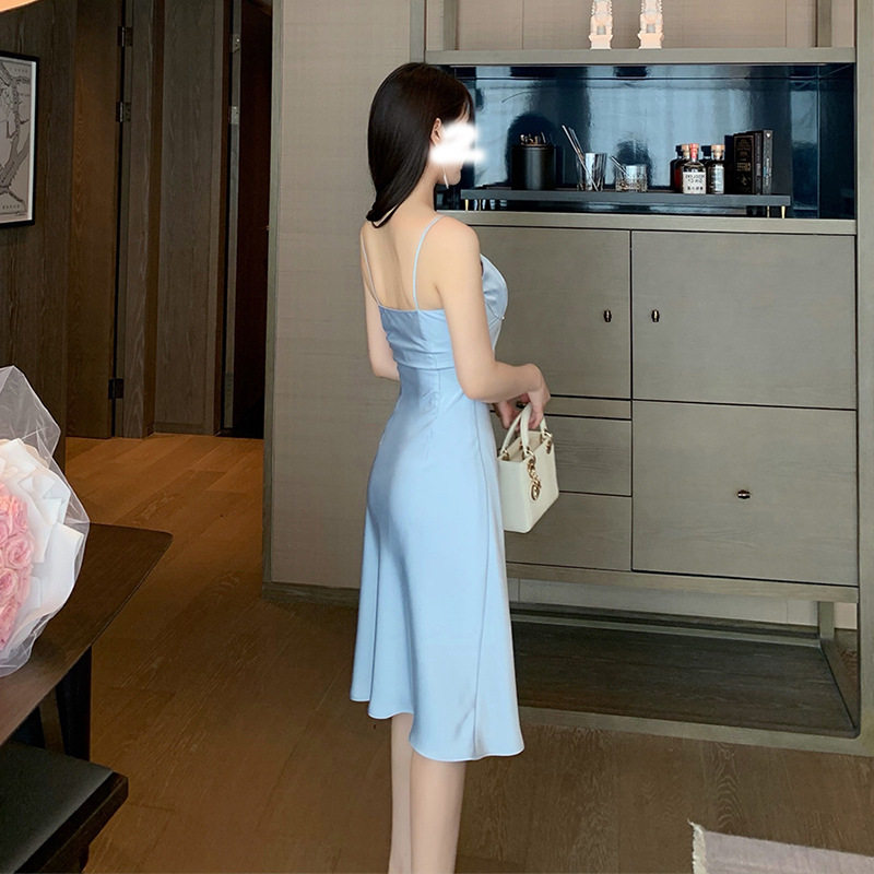 法式性感吊带露肩背蓝色礼服女轻奢小众高端级气质名媛缎面连衣裙