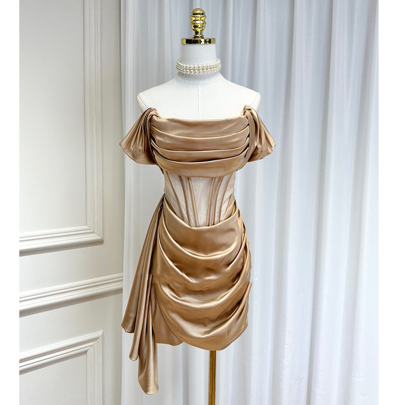 欧美性感一字领露肩背礼服轻奢小众高端级气质名媛收腰包臀连衣裙