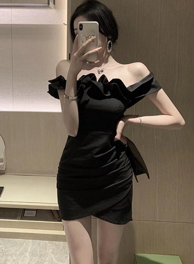 黑色礼服女轻奢小众高端级性感一字肩露背抹胸气质晚宴年会连衣裙
