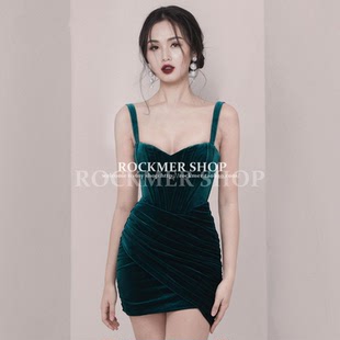 欧美性感V领吊带露肩背晚礼服轻奢小众高端级气质名媛生日连衣裙