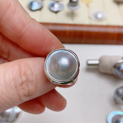 精致海水马贝戒指，极光无暇，纯银