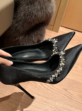 高跟鞋女细跟尖头水钻法式气质名媛高级单鞋婚鞋2025春秋新款黑色