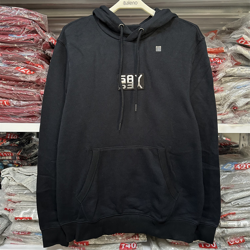 刺绣班尼路连帽套头纯色