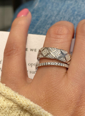 小香风菱格纹满钻纯银戒指