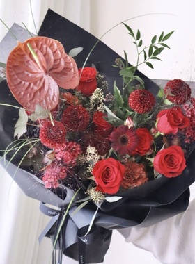 西岱岛北京同城鲜花速递新款红色玫瑰多头混搭生日祝福花束