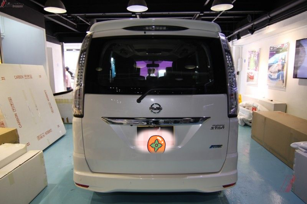 尼桑Serena c26车顶尾翼 body kits