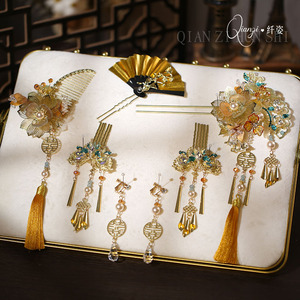 2023新款新中式新娘古风秀禾服头饰减龄扇子梳子发簪步摇晨袍发饰