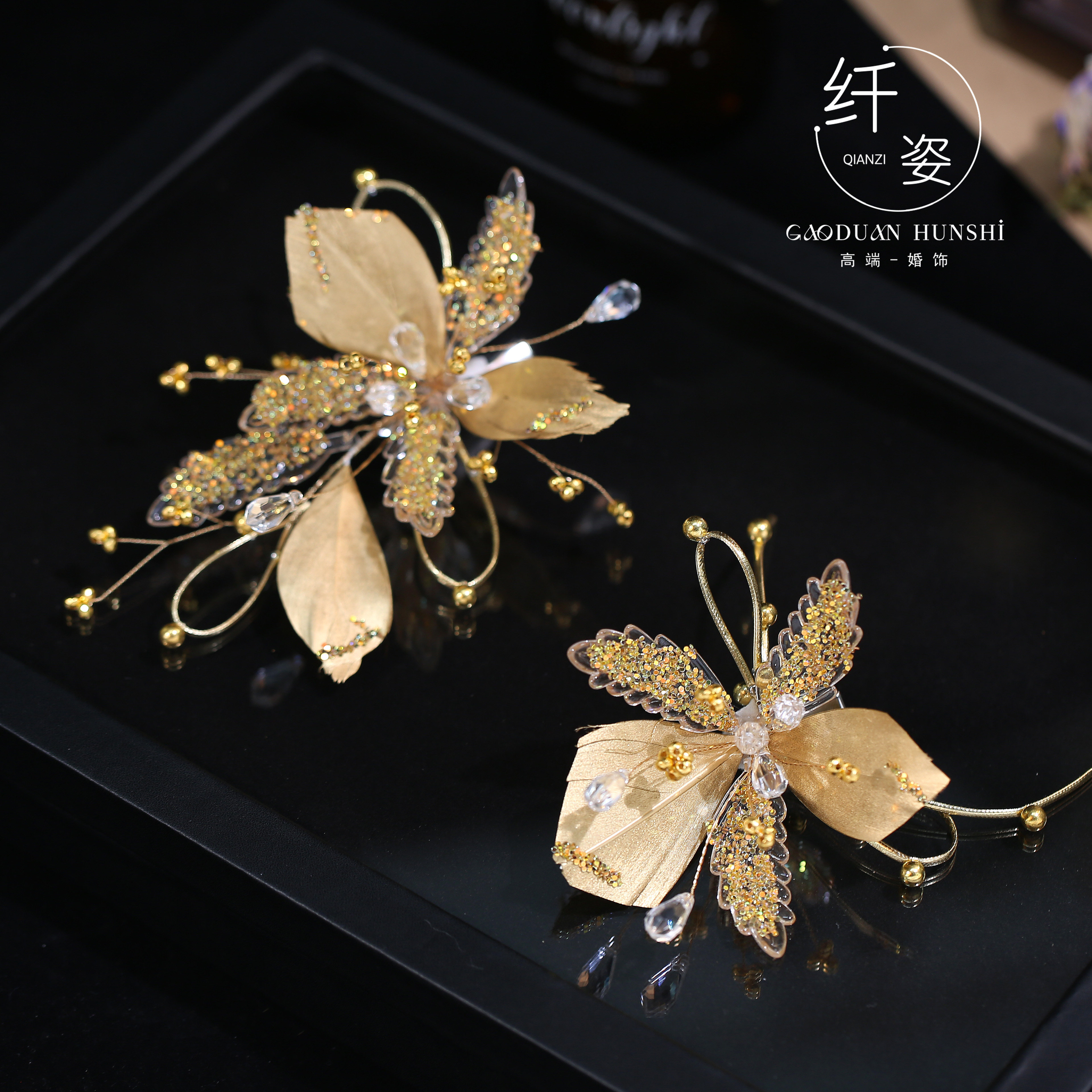 金色羽毛花瓣水晶凝胶洒金边夹图片