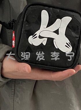 李宁肖战ogslick联名印花斜挎包
