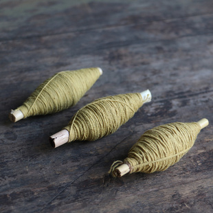 倚山人|草木染棉纱棉线轴线手工缝线刺绣线植物染浅黄色缝被子