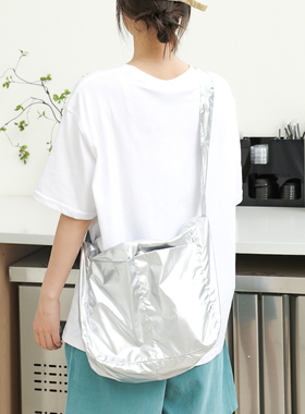 韩版休闲尼龙布托特包女流行质感百搭单肩邮差包学生上课斜挎布袋