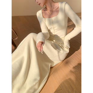 JWUNIQUE酒窝米白色两件套装女冬季2026方领针织衫高腰半身长裙子