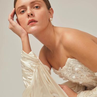 法式复古蕾丝轻婚纱新品