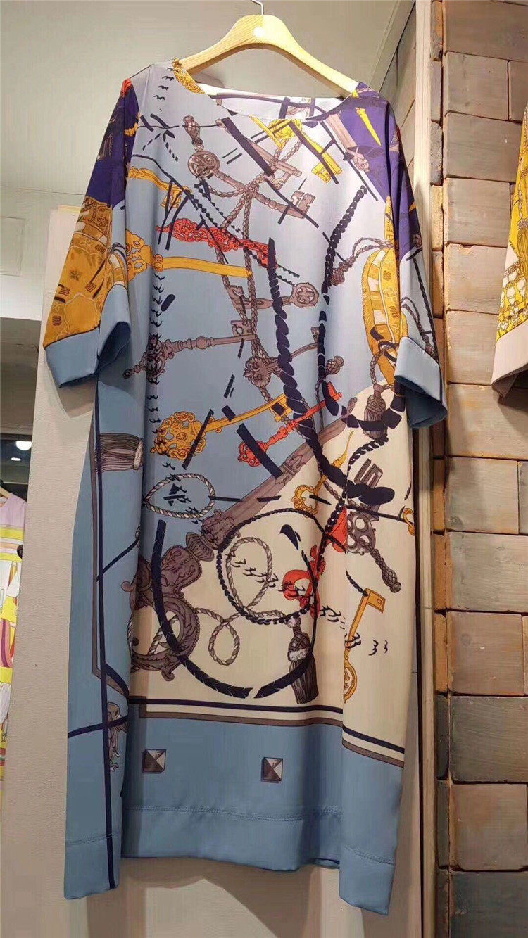 韓國東大門代購女裝2020夏季新款民族風印花直筒短袖媽媽連衣裙在類目 女裝/女士精品, 連衣裙中 - 來自Buy2taobao.com提供專業的淘寶代購服務