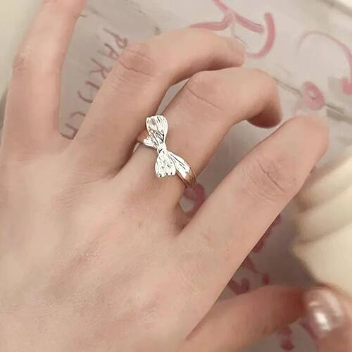 Texture Bow Ring Unique Temperament Fashionable Elegant Irre