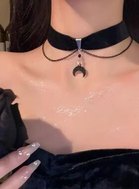 Fashion ndy Black Velve Moon Pendan Necklace for Women Gohic