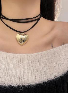 Punk Goth Black Velvet Big Heart Pendant Choker Necklace for