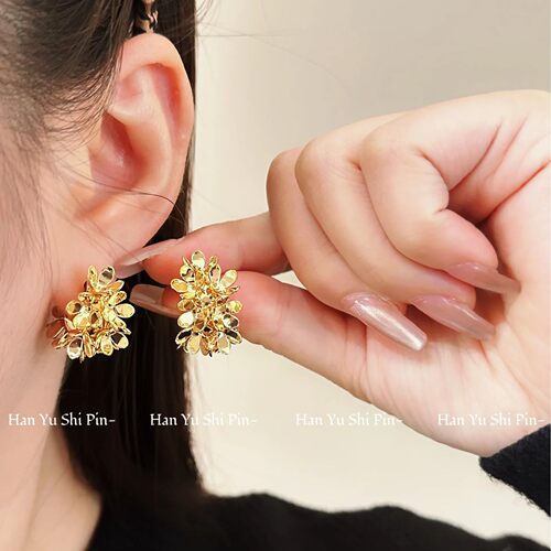 Fashion swee gold flower earrings niche design high sense em