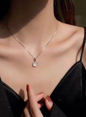New Luxury White Round Moonstone Pendant Necklaces Women Fas