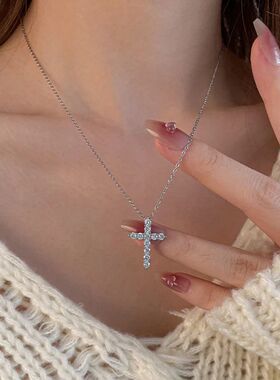 Sainless Seel Crysal Cross Shiny Pendan Necklace for Women M