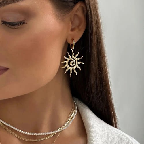 Punk Metal Spiral Loop Sun-Flower Pendant Necklace for Women