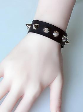 Unique Pointed Bracelet One-row Spike Rivet Punk Gothic Rock