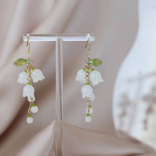 Sweet Temperament Small Fresh White  of The Valley Flower Ea