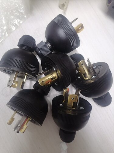 松三脚250V30A发电机插头插座