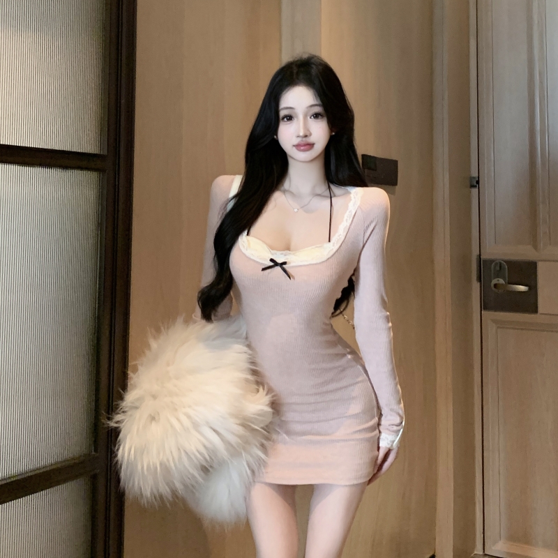 蕾丝拼接方领长袖连衣裙女短裙