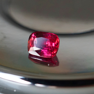 宝石/天然红宝石1.01ct方枕形无烧鸽血红宝裸石戒面吊坠/InColor