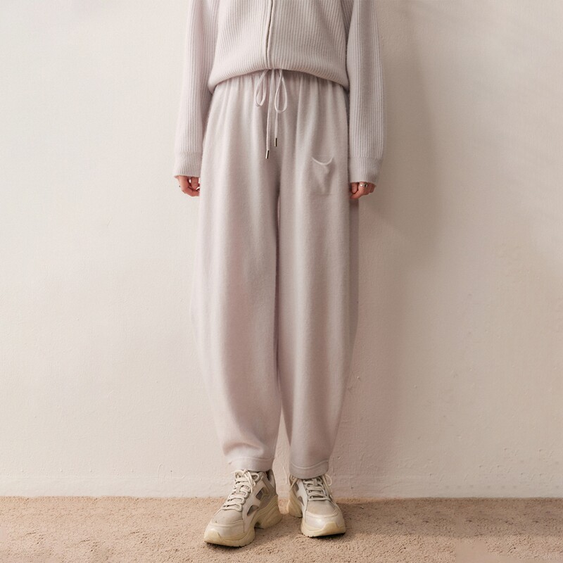 2025秋冬新轻奢山羊绒纯色宽松萝卜裤女慵懒气质保暖轻盈针织长裤