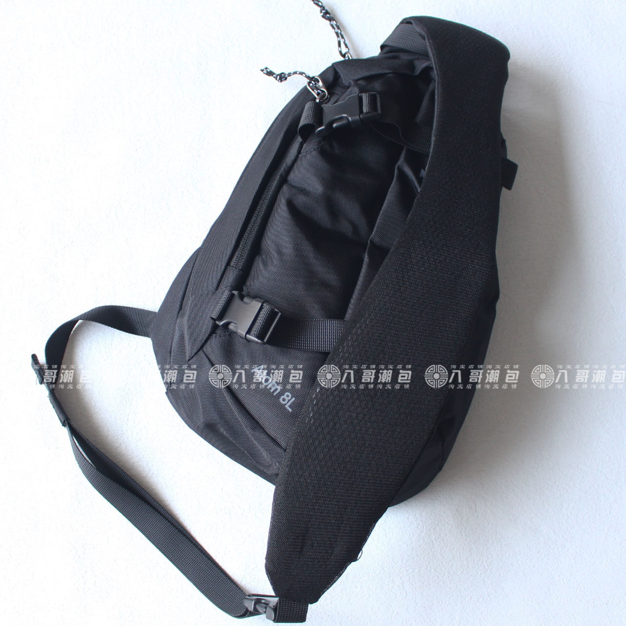 thumbnail for 2025 New Chest Bag Men's Backpack Nylon Canvas Chest Bag Casual Sports Travel Chest Bag One Shoulder Crossbody Bag