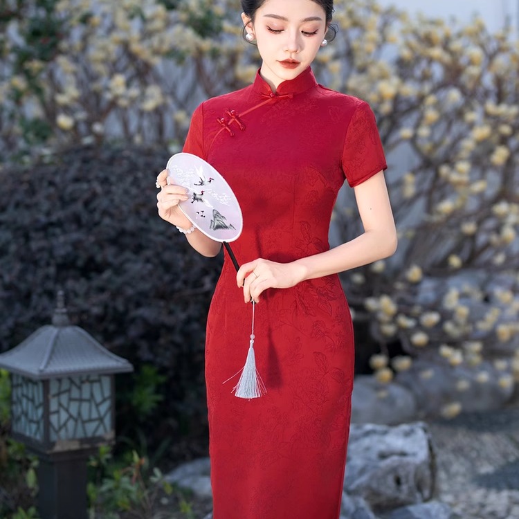 红色旗袍外嫁女回娘家小个子日常穿新中式夏季中长提花缎连衣裙